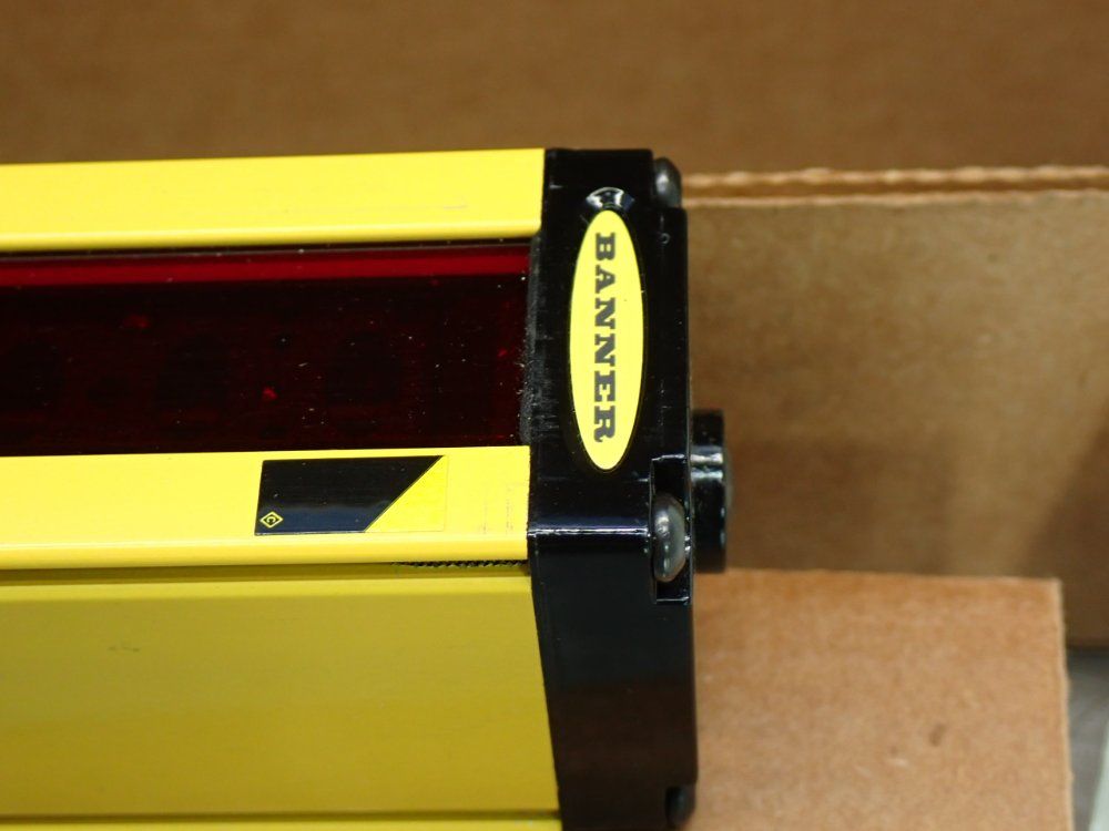 Banner Mini-screen Light Curtain - Msr1224y