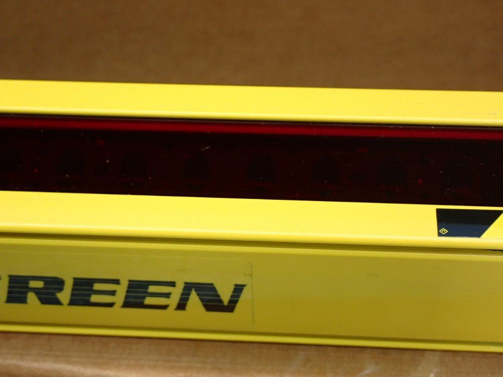 Banner Mini-screen Light Curtain - Msr1224y