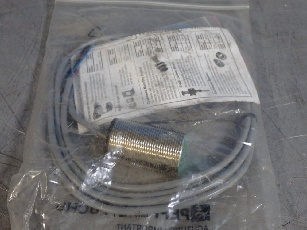 Pepperl+fuchs Proximity Sensor Switch - Nbb10-30gm50-e2