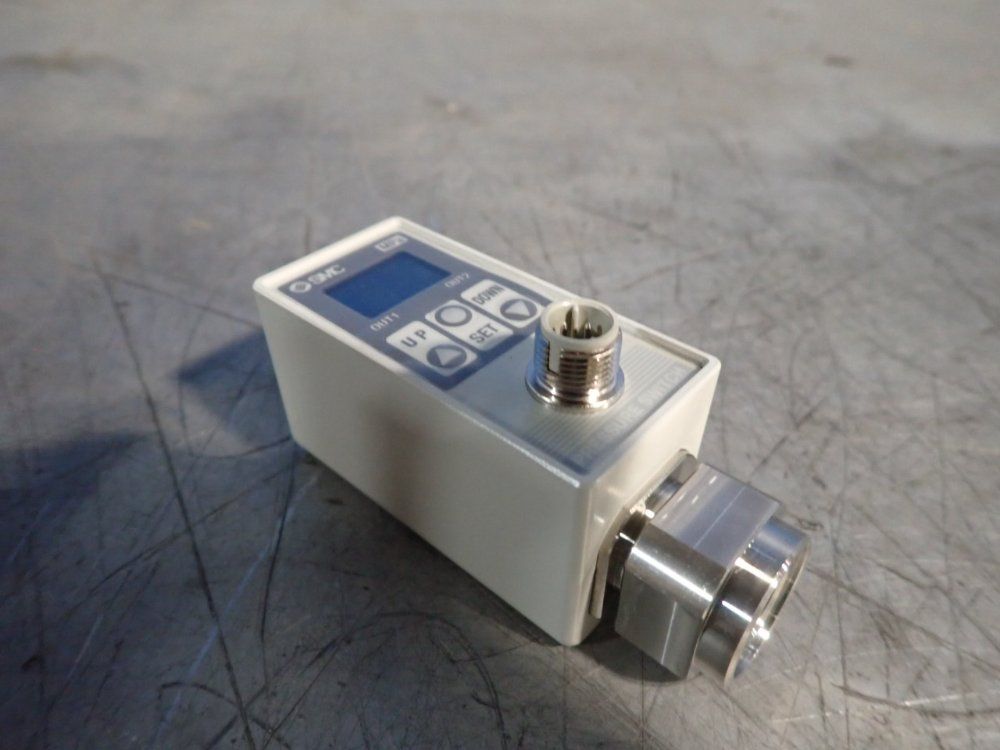 Smc Digital Pressure Switch - Ise75-f02-43-x504