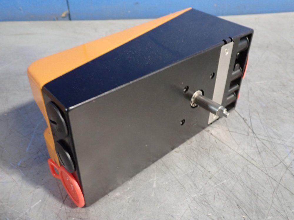 Flowserve 105 Psi Electronic Positioner - D3xnu-s23wca-z4xx