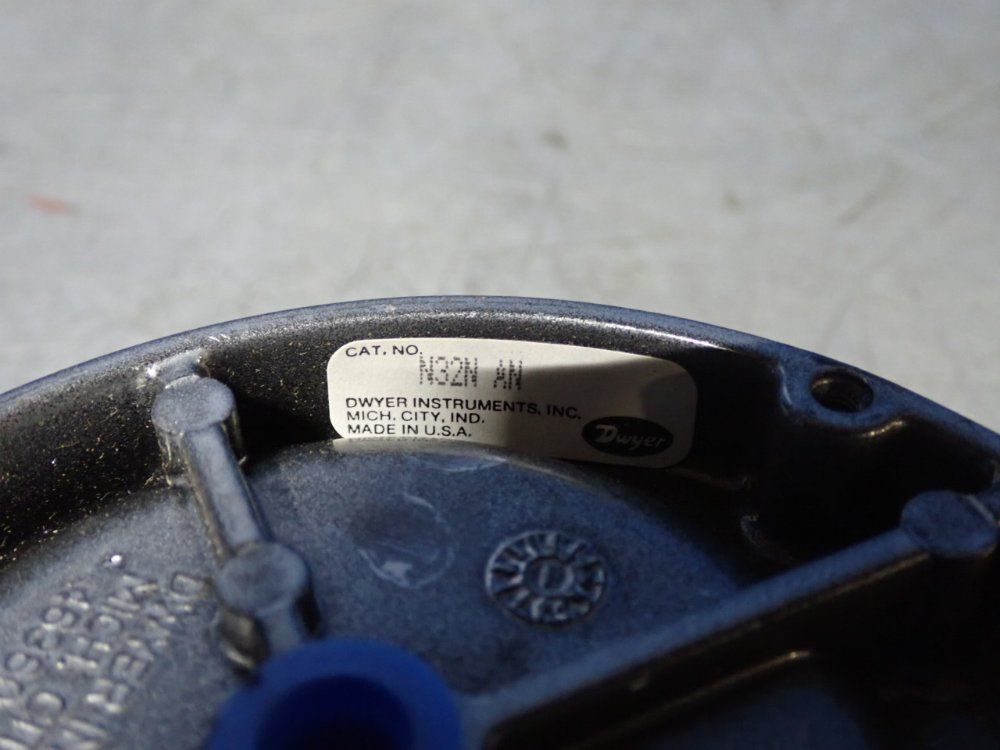 Dwyer Magnehelic Differential Pressure Gauge - N32nan