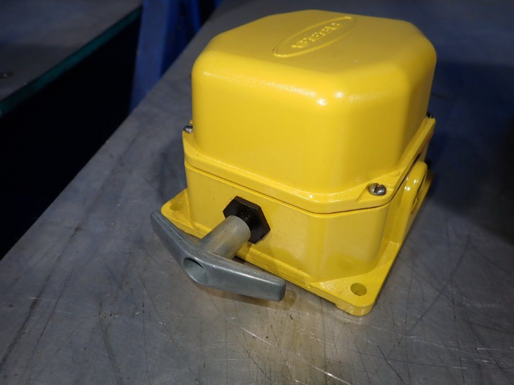 Rees Cable Operated Switch - 04944-240