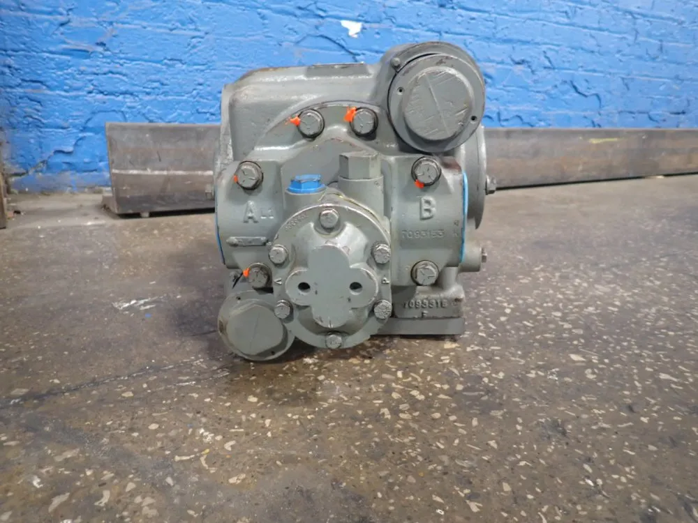 Sauer Sunstrand Hydraulic Piston Pump - 23m-2039 Ccw