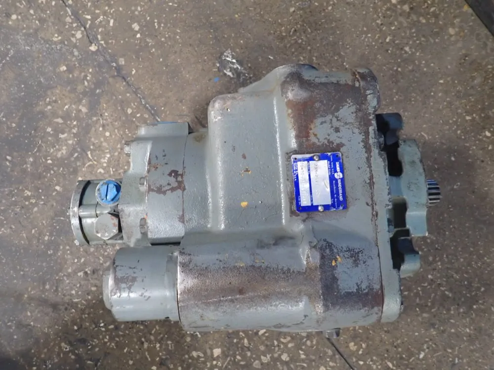 Sauer Sunstrand Hydraulic Piston Pump - 23m-2039 Ccw