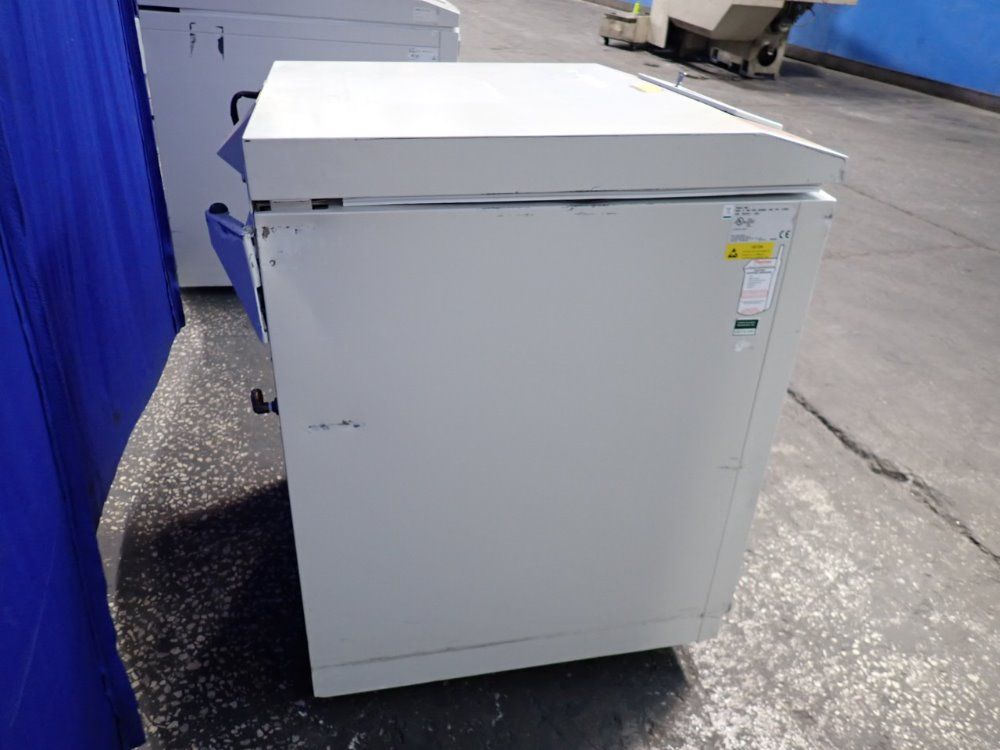 Thermo Fisher Scientific 26" Dia. X 25" Liquid Nitrogen Storage System - 7402