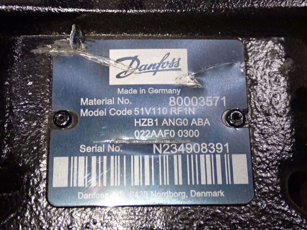 Danfoss Hydraulic Pump - 51v110 Rf1n
