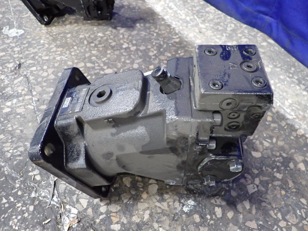 Danfoss Hydraulic Pump - 51v110 Rf1n