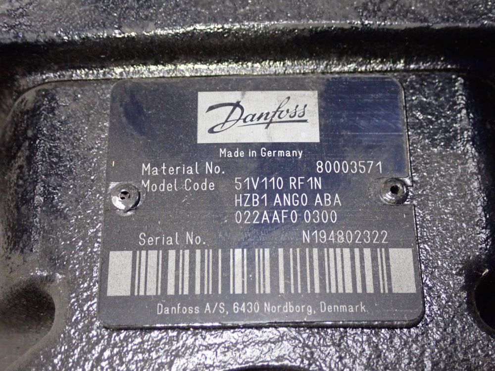 Danfoss Hydraulic Pump - 51v110 Rf1n
