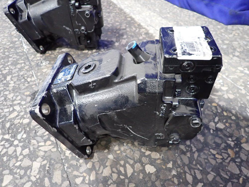 Danfoss Hydraulic Pump - 51v110 Rf1n