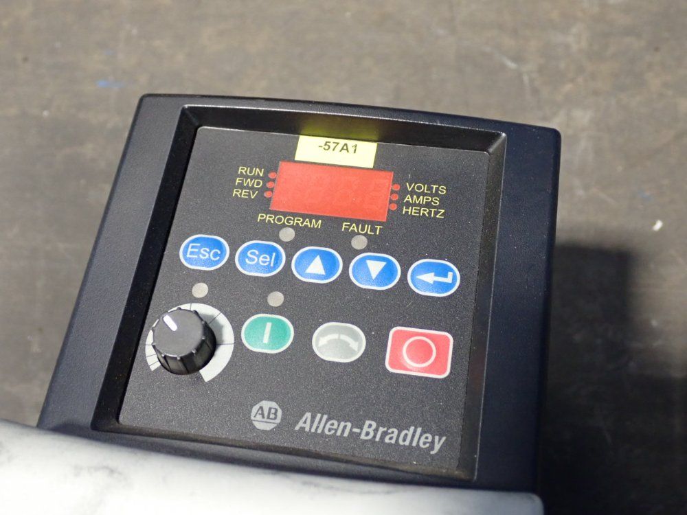 Allen Bradley 2hp Ac Drive - 22b-d4p0n104