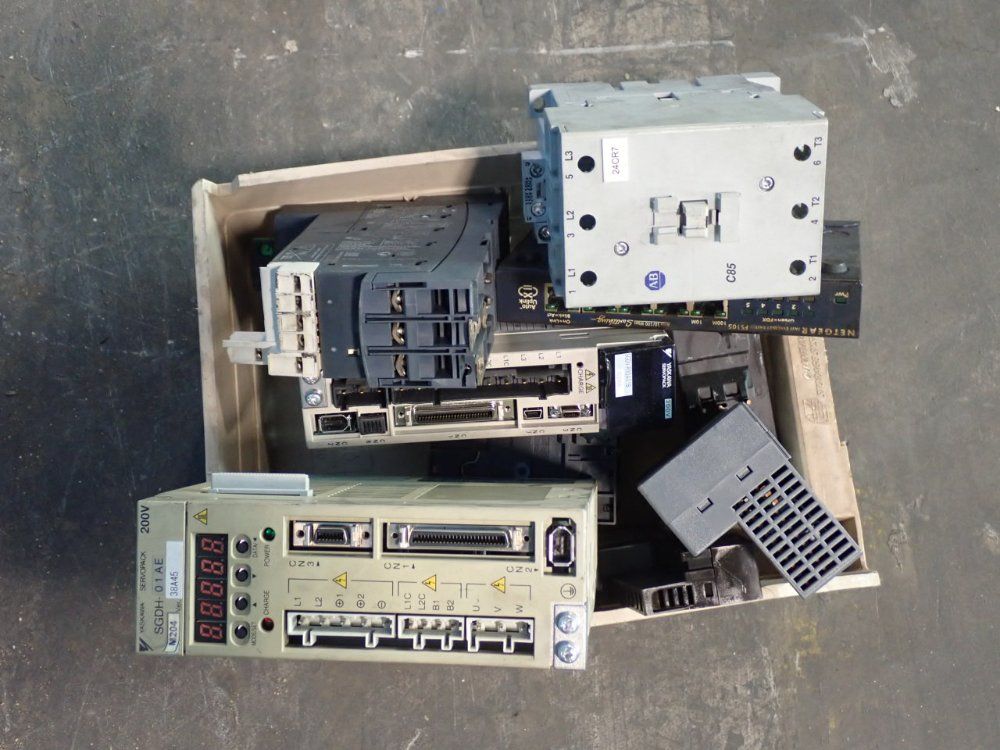 Allen Bradley, Yaskawa Electric, Netgear Servo Amplifier, Contactor, Ehternet Switch
