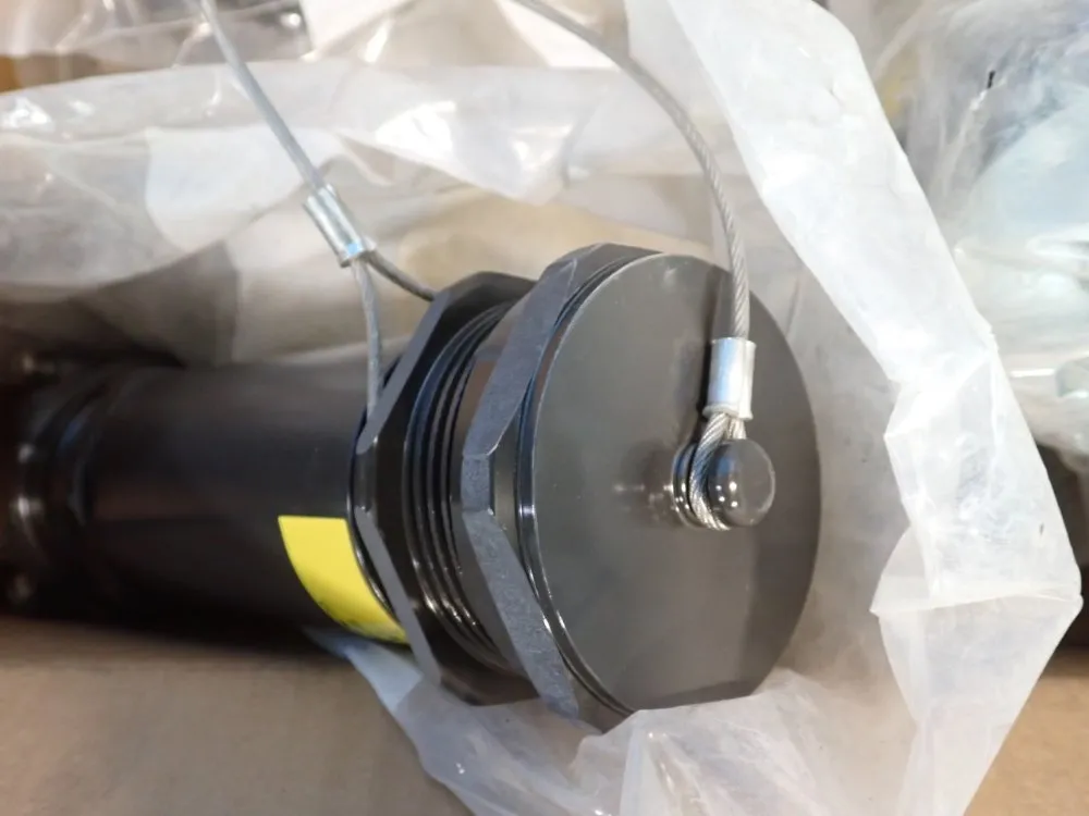 Eaton Inline Plug Shell - Czreml-xx20