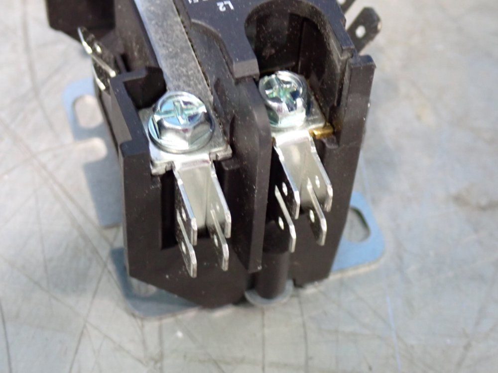 Eaton Contactor - C25cnb130t