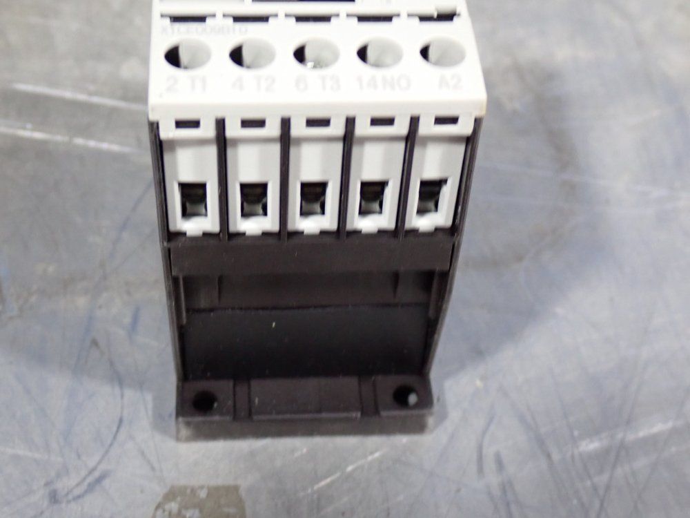 Eaton Contactor - Dilm9-10