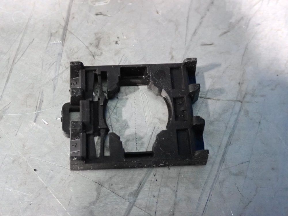 Eaton E-stop Pushbutton - M22-pvs45p-ms3