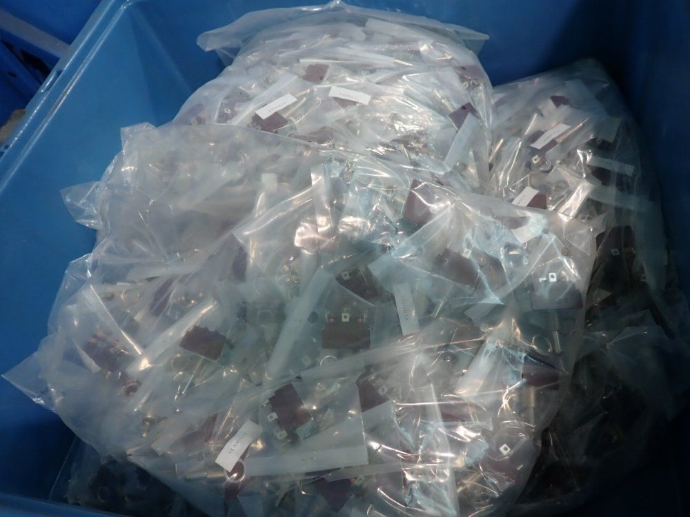 Eaton Toggle Switches - Xtd4b3a