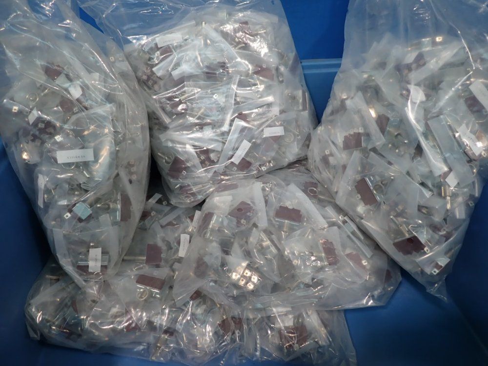 Eaton Toggle Switches - Xtd4b3a