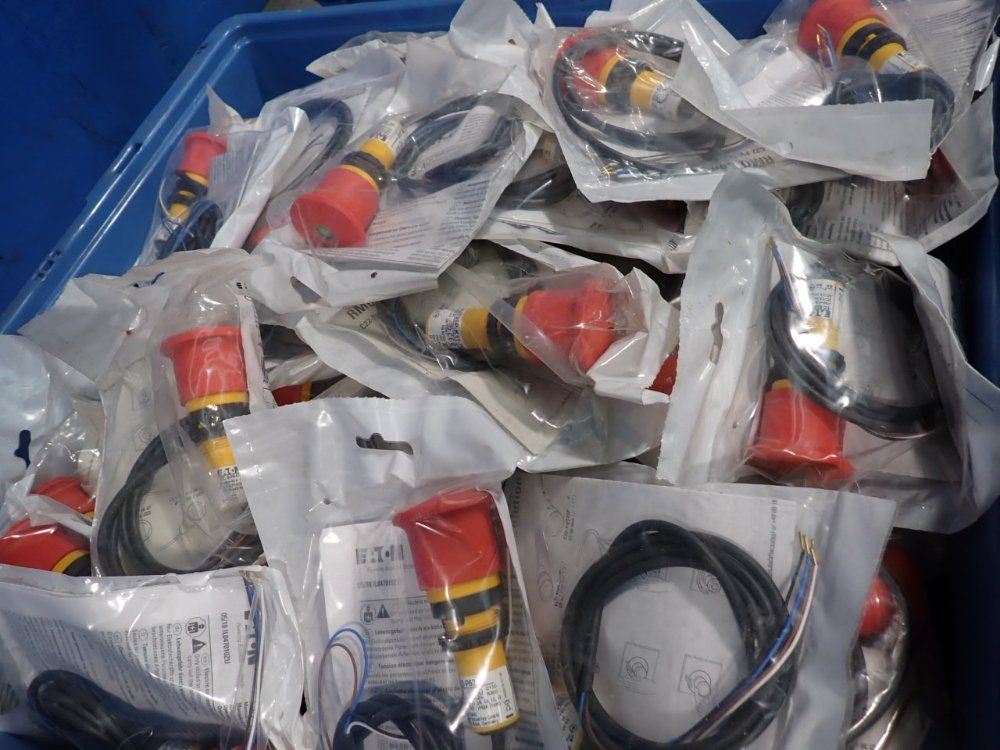 Eaton Push Buttons - C22-pvt45p-mpi-k02-p62