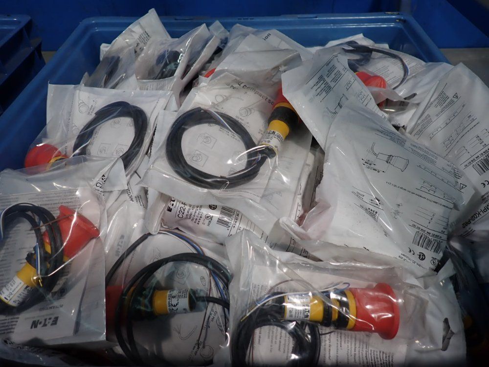 Eaton Push Buttons - C22-pvt45p-mpi-k02-p62