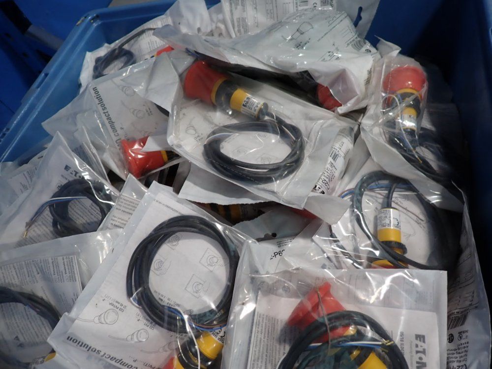 Eaton Push Buttons - C22-pvt45p-mpi-k02-p62