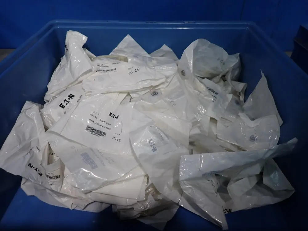 Eaton White Lens W/ Etching - M22-xl-w-x10