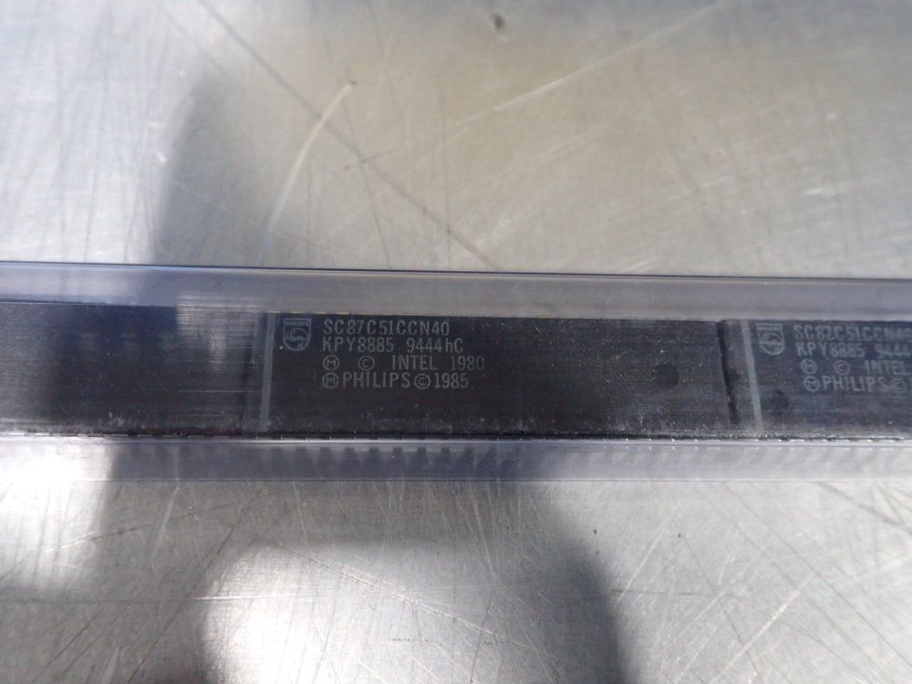 Philips Semiconductors - Sc87c51ccn40