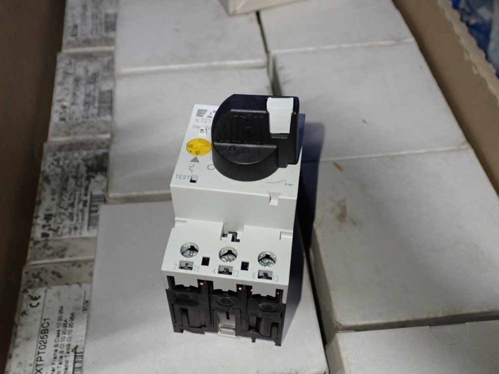 Eaton Contactors - Xtpt025bc1