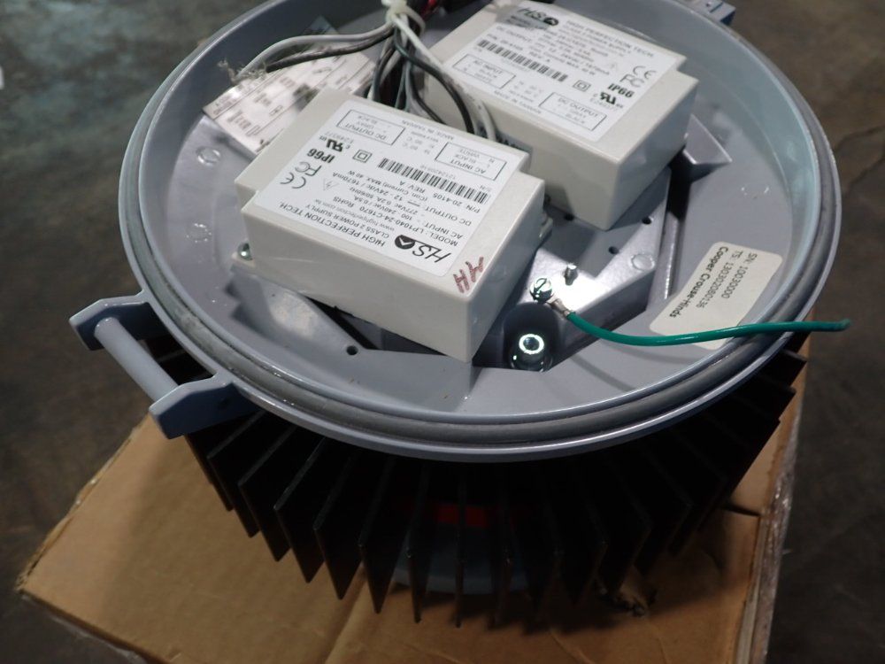 Cooper Crouse-hinds Led Light Fixtures - If1645 / Vmv