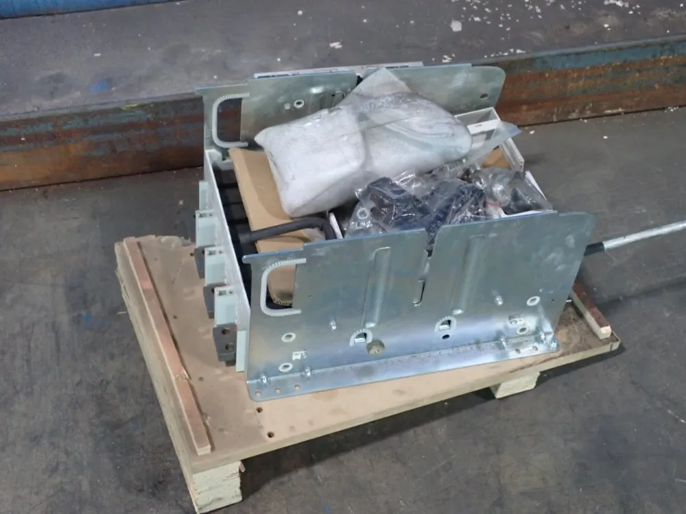 Eaton Molded Case Circuit Breaker Assembly