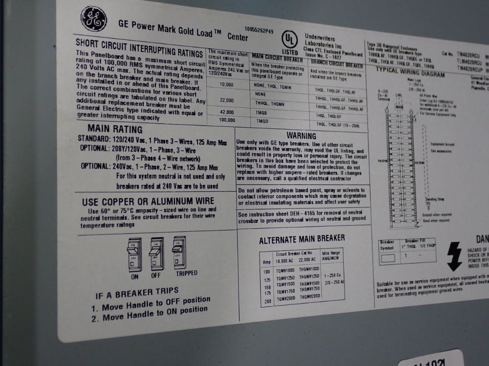 General Electric 200 Amp Load Center - Tm4020rcu