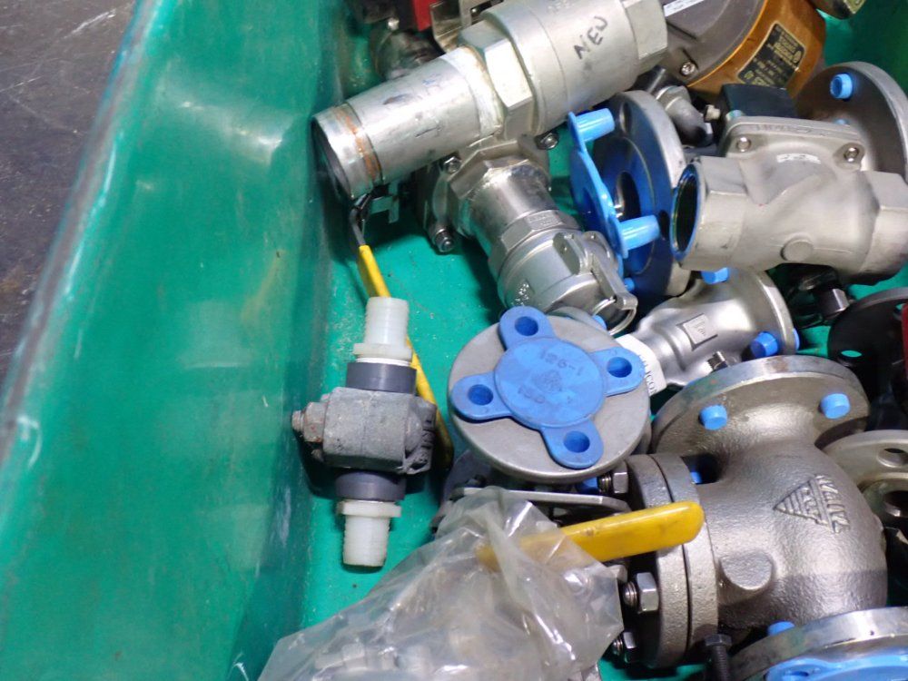 Assorted Valves / Actuators