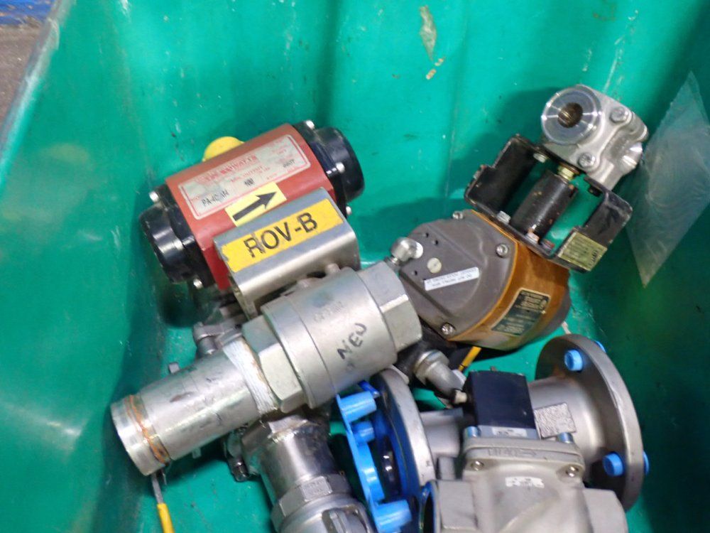 Assorted Valves / Actuators