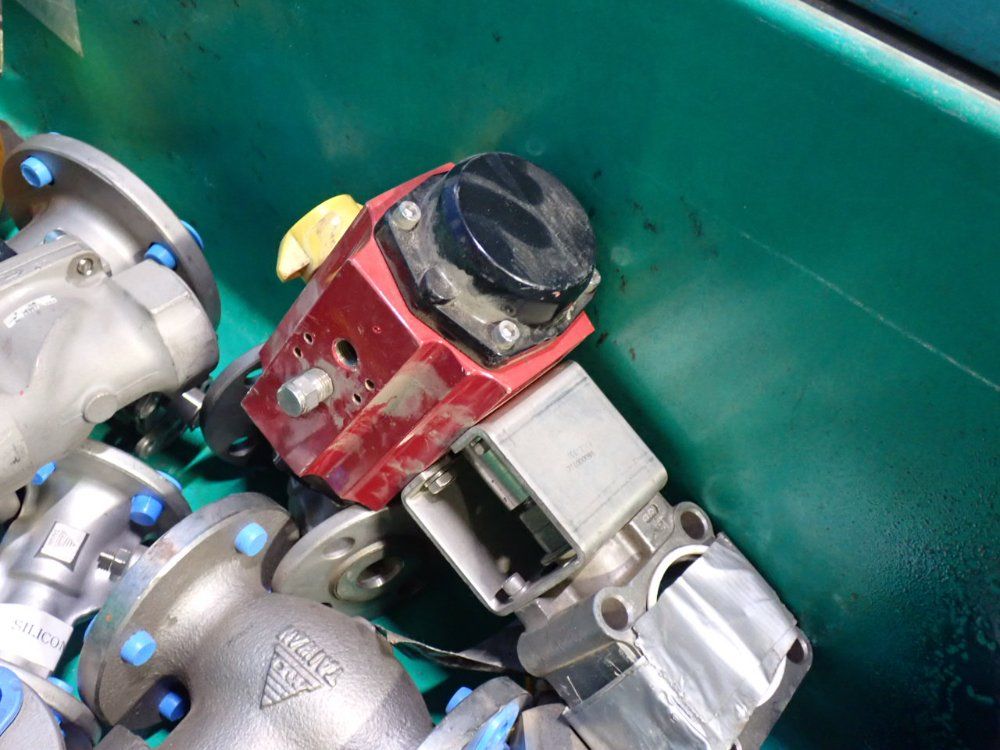 Assorted Valves / Actuators