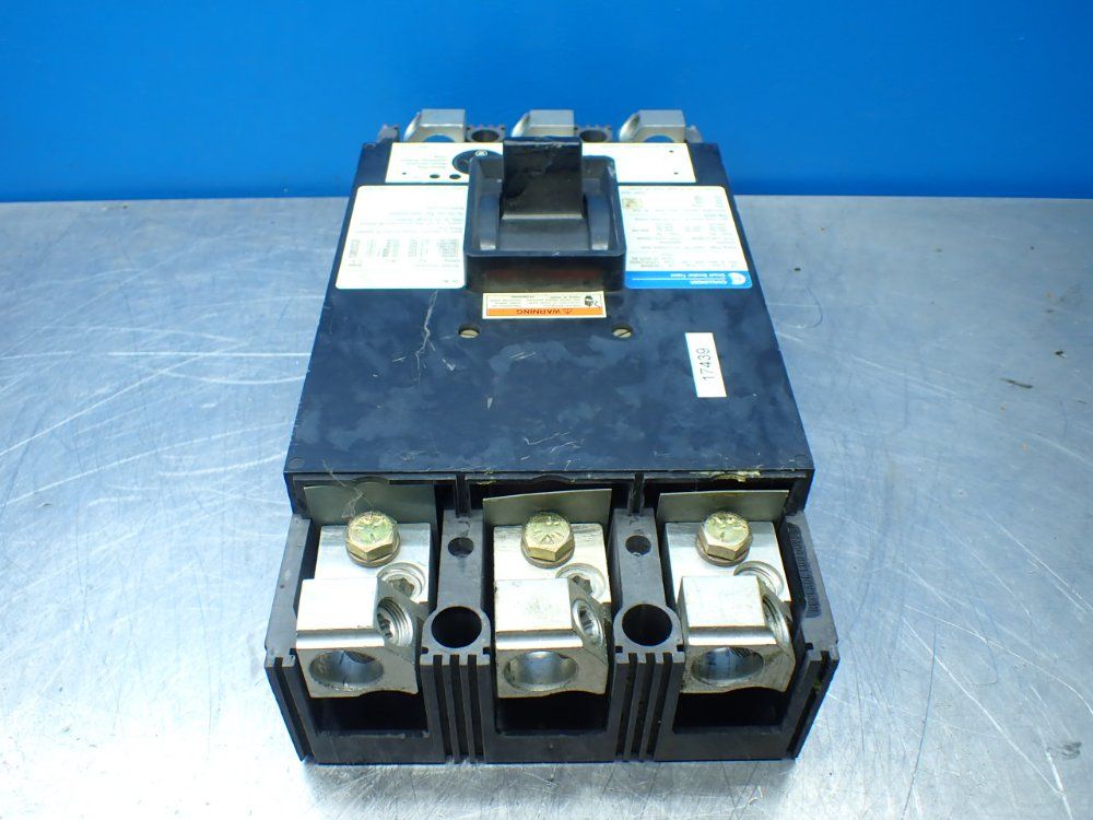Challenger Circuit Breaker - Csm3800f