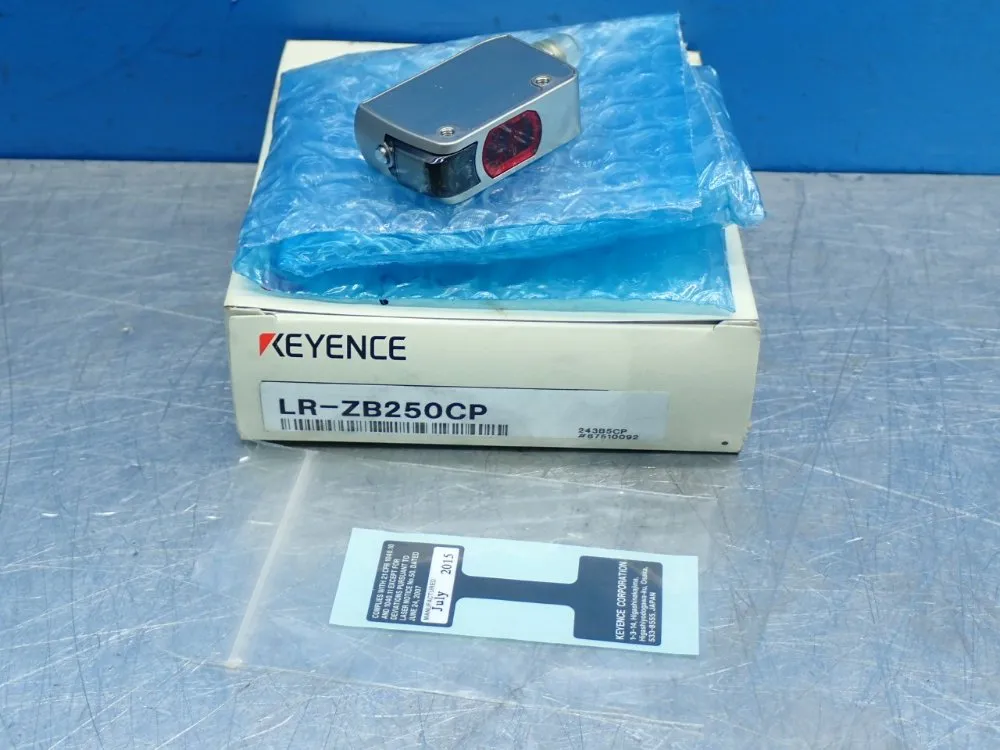 Keyence Lr-zb250cp Photoelectric Sensor - Lr-zb250cp