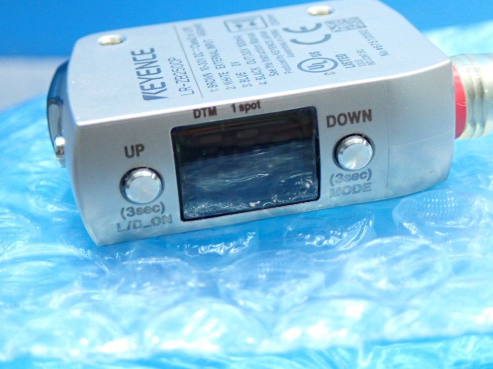 Keyence Lr-zb250cp Photoelectric Sensor - Lr-zb250cp