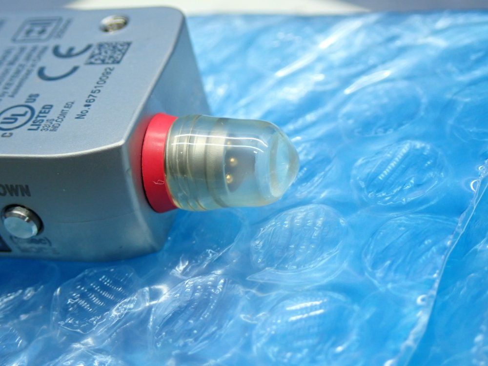 Keyence Lr-zb250cp Photoelectric Sensor - Lr-zb250cp