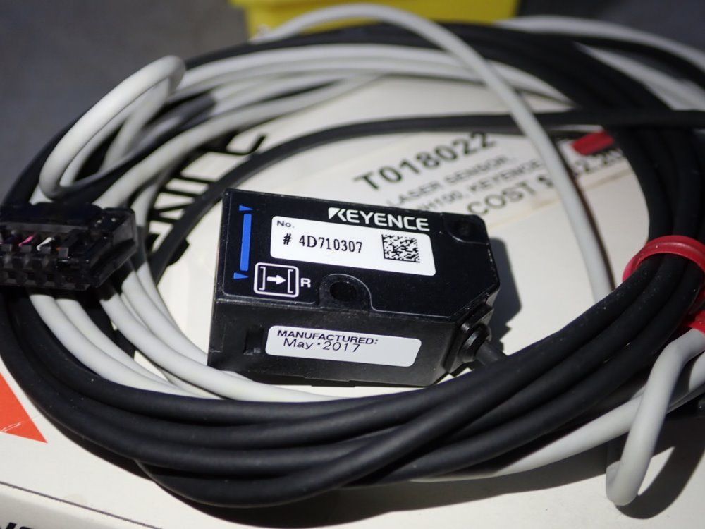 Keyence Laser Sensor - Lv-nh100