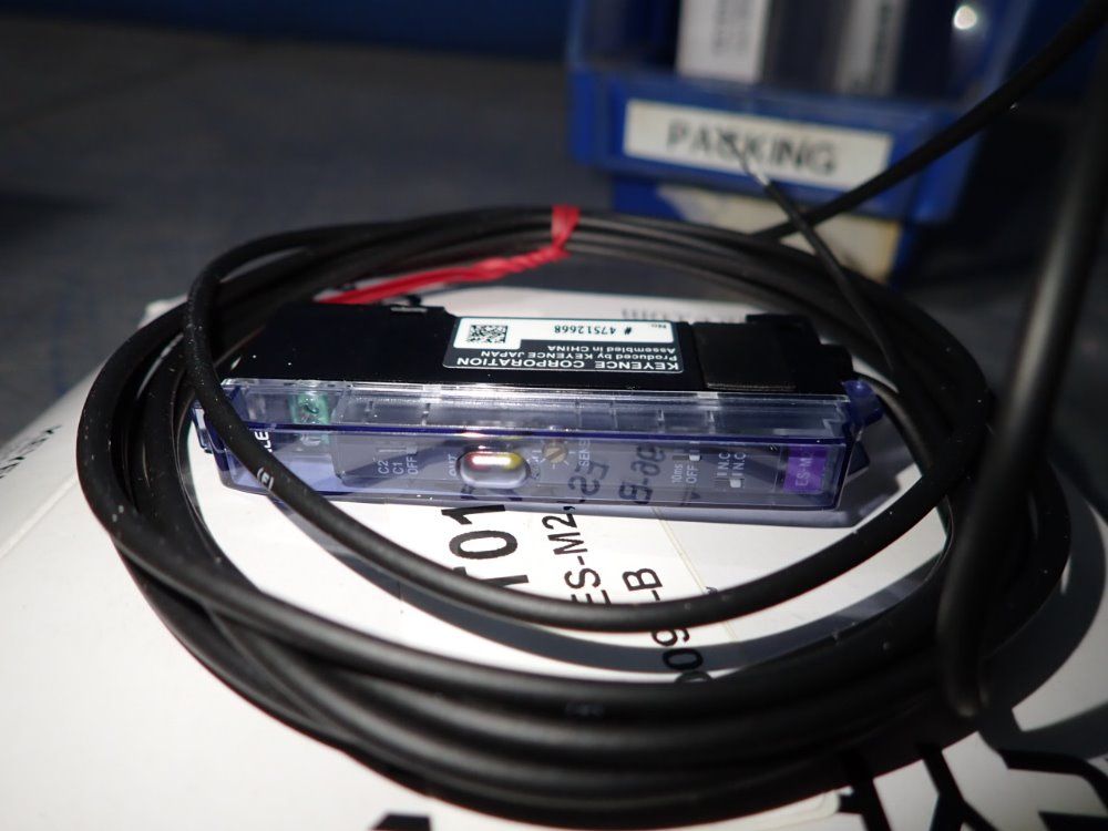 Keyence Amplifier - Es-m1