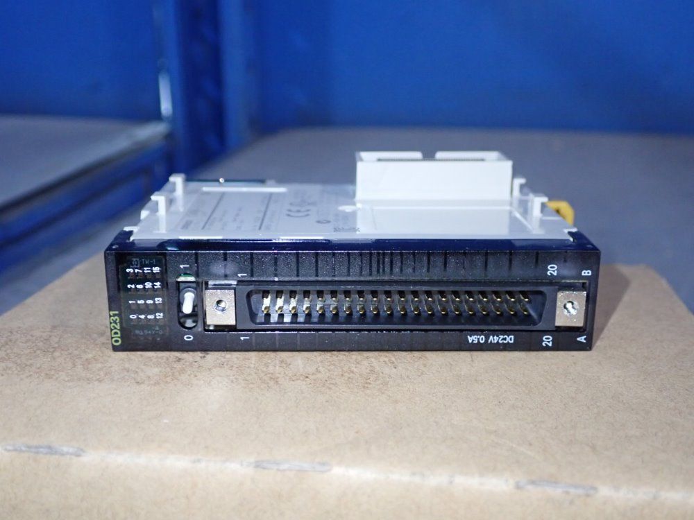 Omron Output Unit - Cj1w-0d231