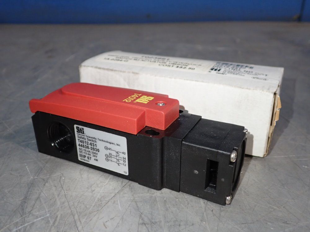 Omron Safety Switch - T4012-031