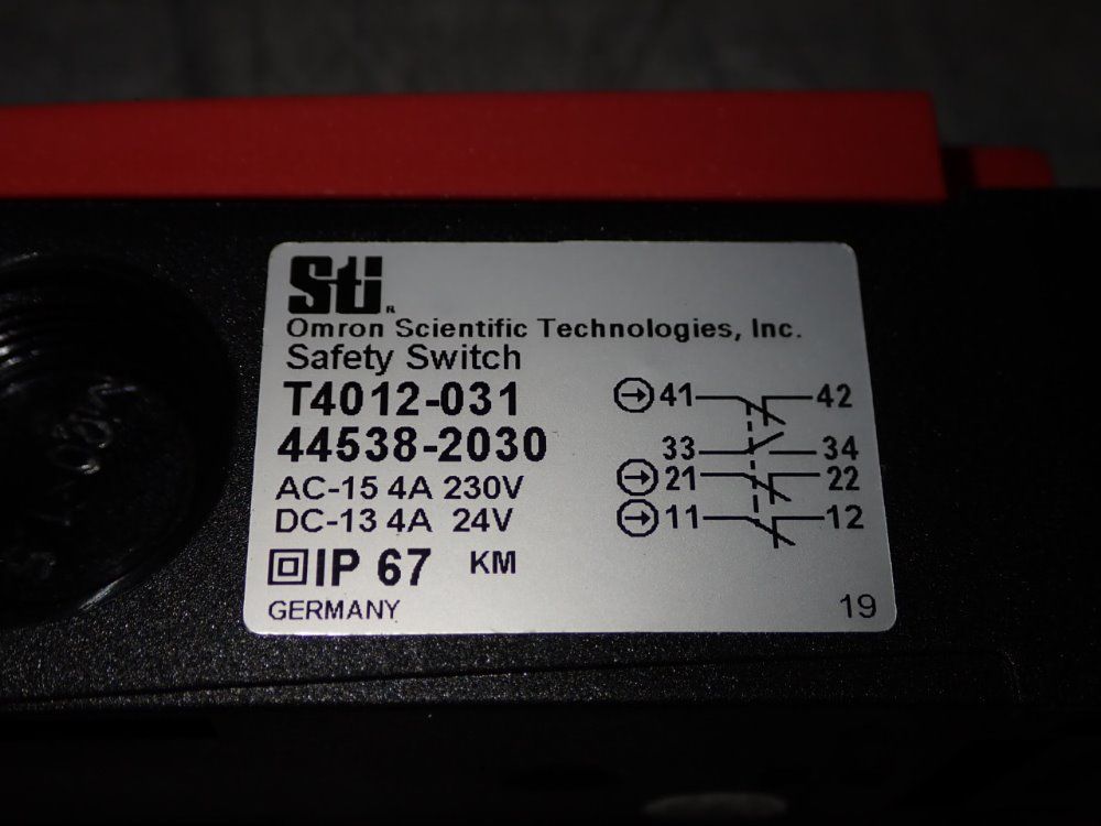 Omron Safety Switch - T4012-031