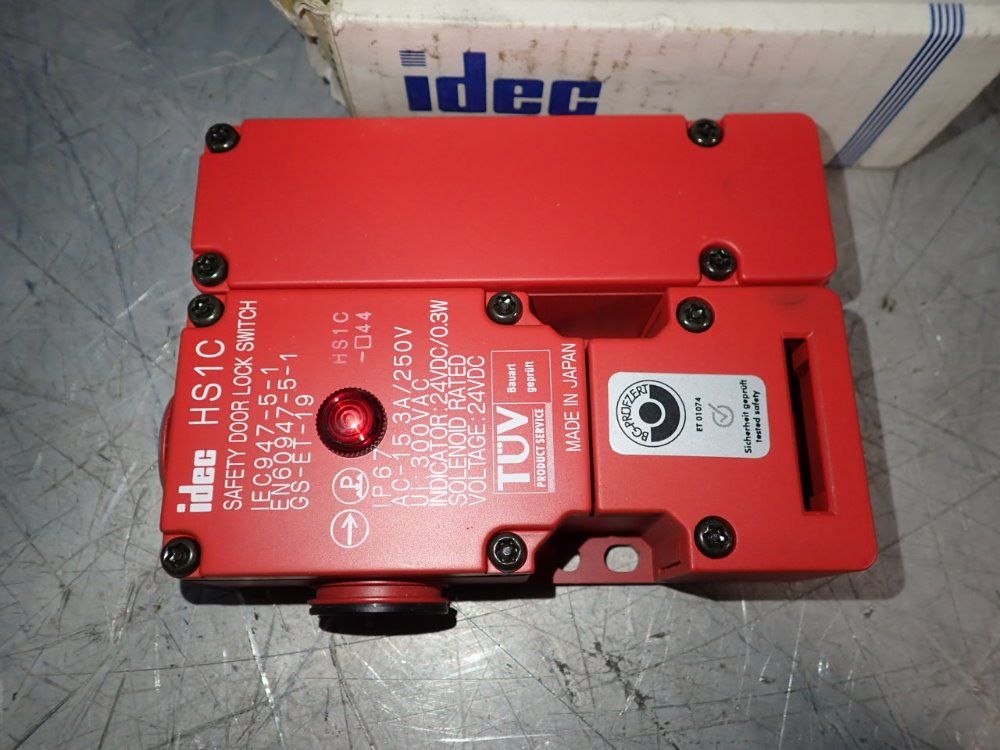 Idec Safety Door Lock Switch - Hs1c