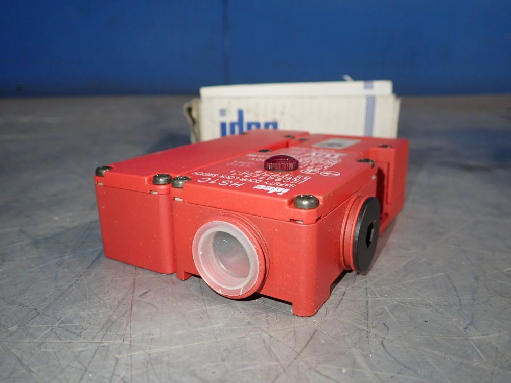 Idec Safety Door Lock Switch - Hs1c