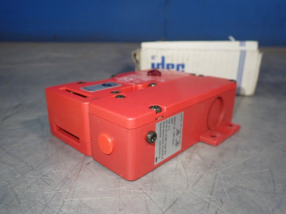 Idec Safety Door Lock Switch - Hs1c