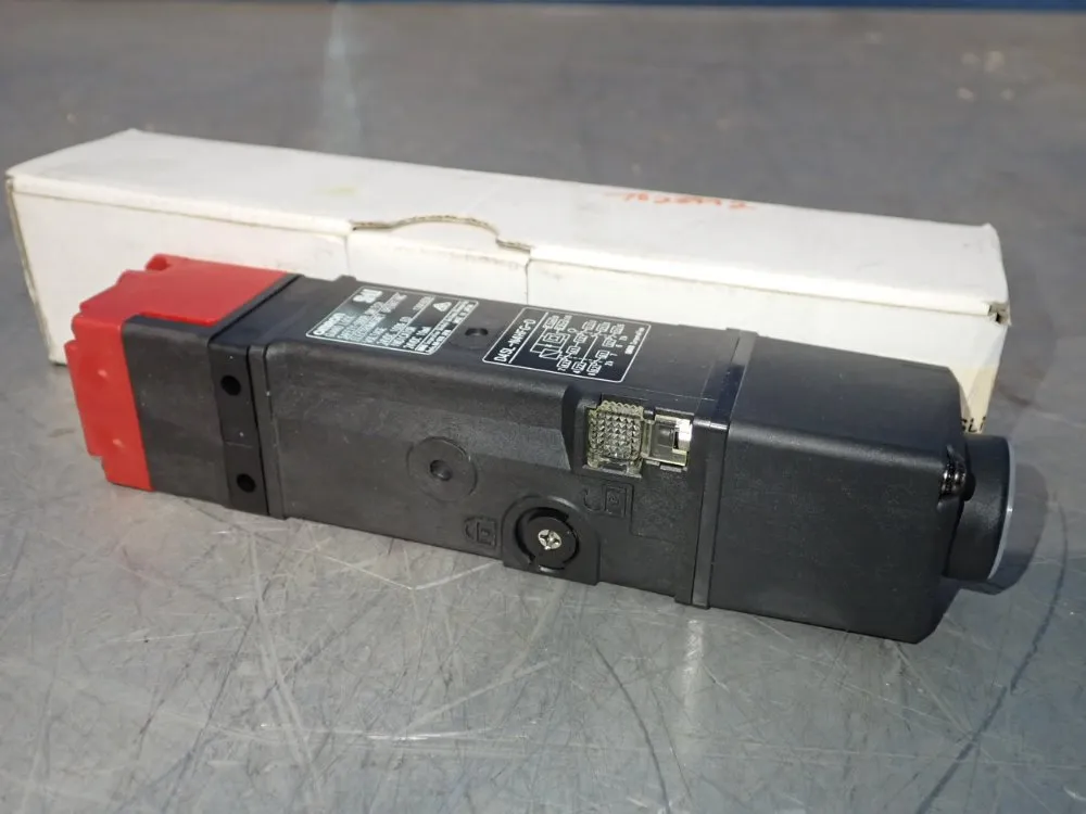 Omron Safety Door Lock - D4sl-n4hfg-d