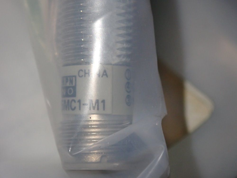 Omron Proxmity Sensor - E2e2-x5mc1-m1