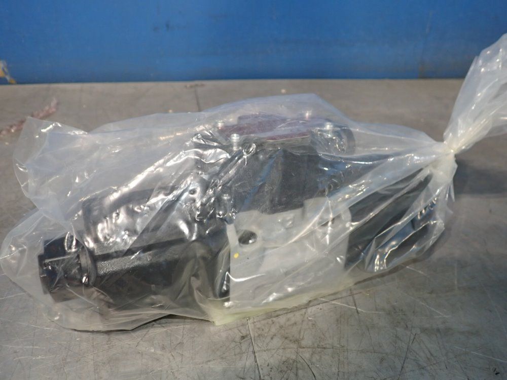 Toyooki Solenoid Directional Control Valve - Hd3-3w-bca-03b-wyd2