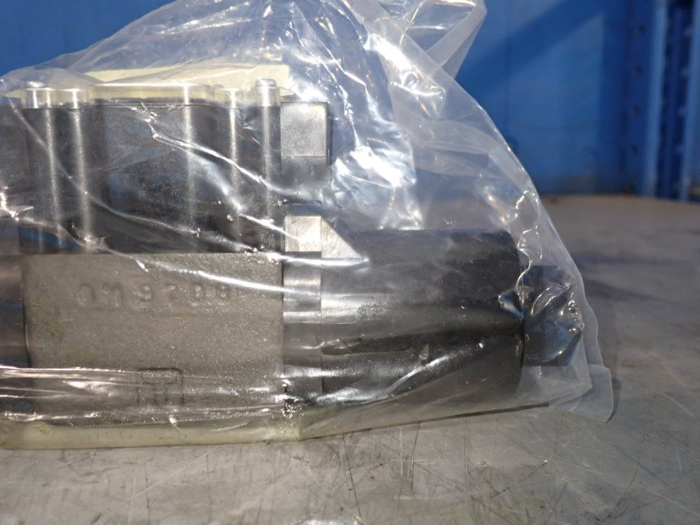 Toyooki Solenoid Directional Control Valve - Hd1-3w-bca-025d-wyd2